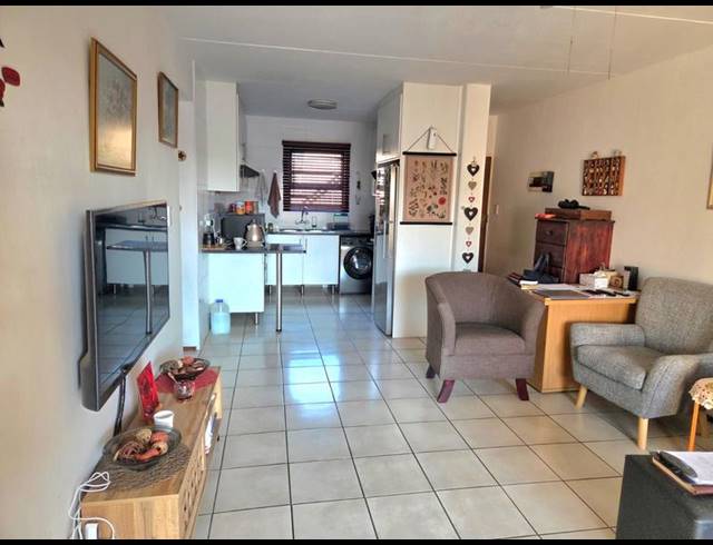 3 BEDROOM TOWNHOUSE FOR SALE IN PARKRAND